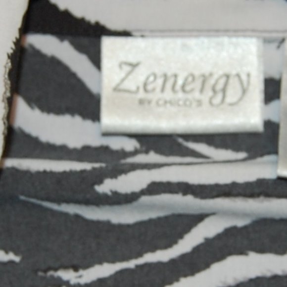 ZENERGY by CHICO Zebra Print Zipper Jacket With High Neck Size 1-Small Size 6-8 - Picture 8 of 11